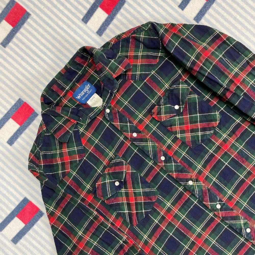 Vintage Wrangler Western Plaid Pearl Snap button down shirt - Picture 4 of 9